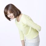 腰が痛くて靴下が履けない腰痛の改善方法 ‐ 横須賀整体スタジオ｜背中のハリ・腰痛に効く整体院